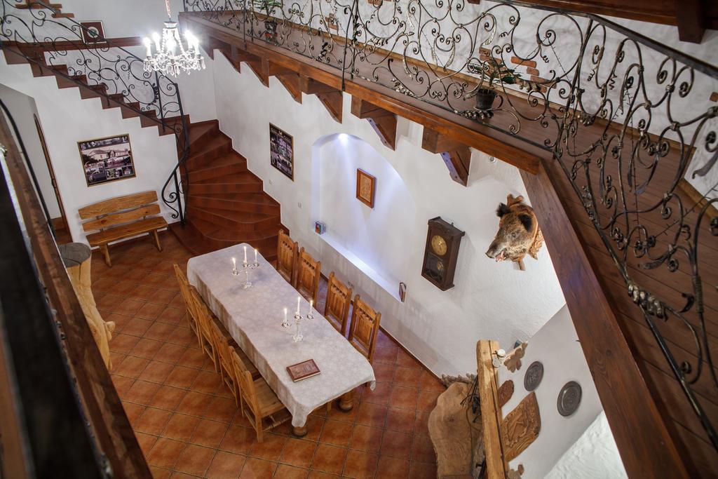 Karalinski Falvarok Tyzengauza Hotel Korolino  Kamer foto