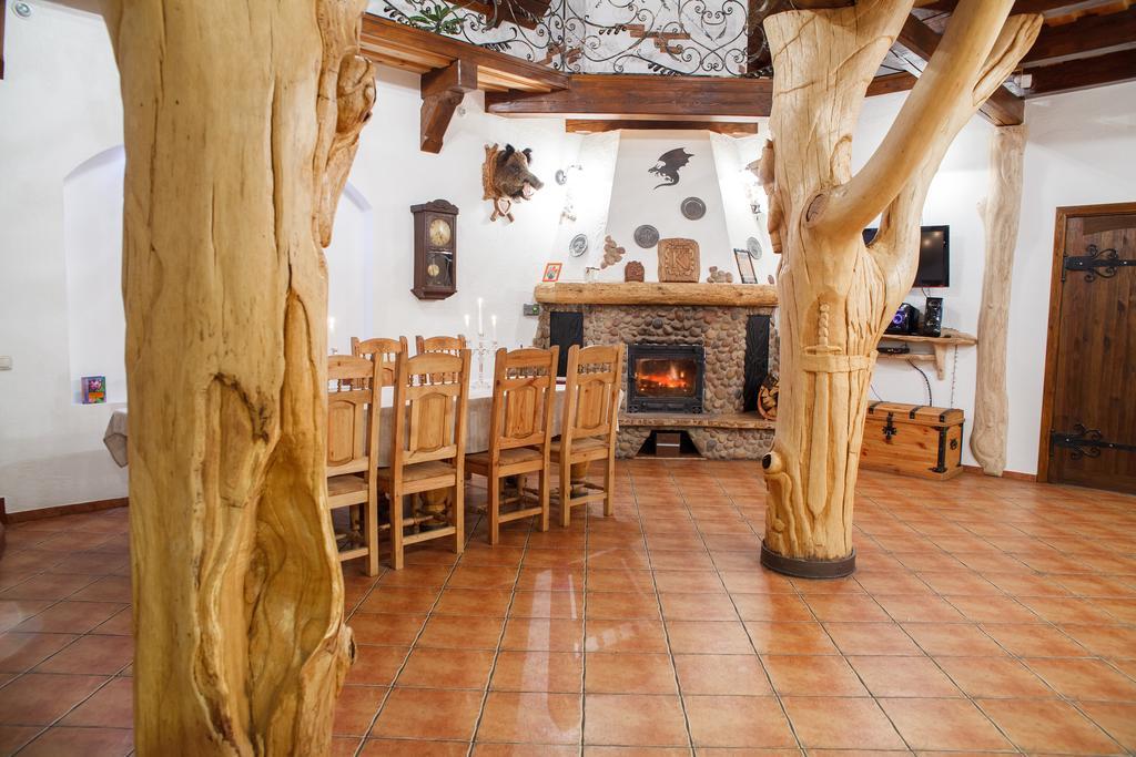 Karalinski Falvarok Tyzengauza Hotel Korolino  Kamer foto