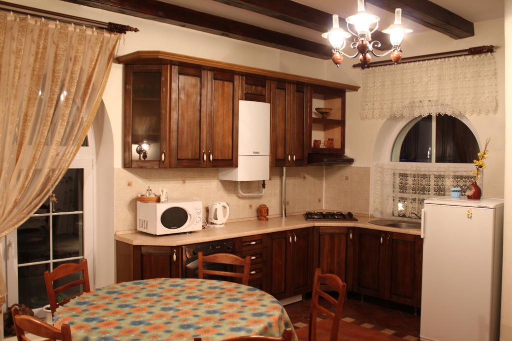 Karalinski Falvarok Tyzengauza Hotel Korolino  Kamer foto